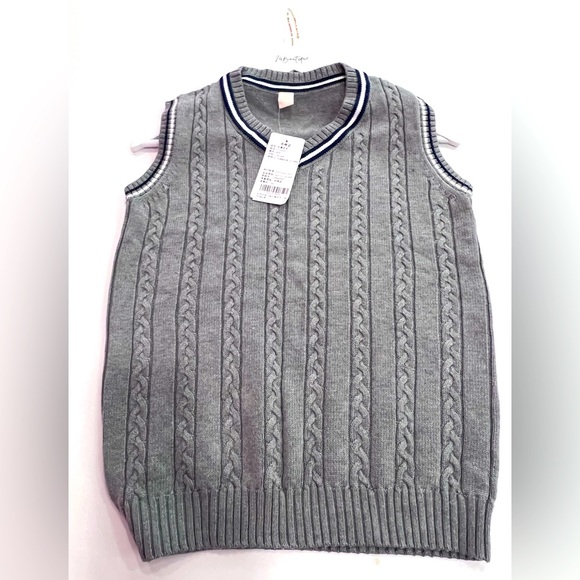 Boys Pullover Vest Knit V-Neck Sweater NWT - Picture 3 of 8